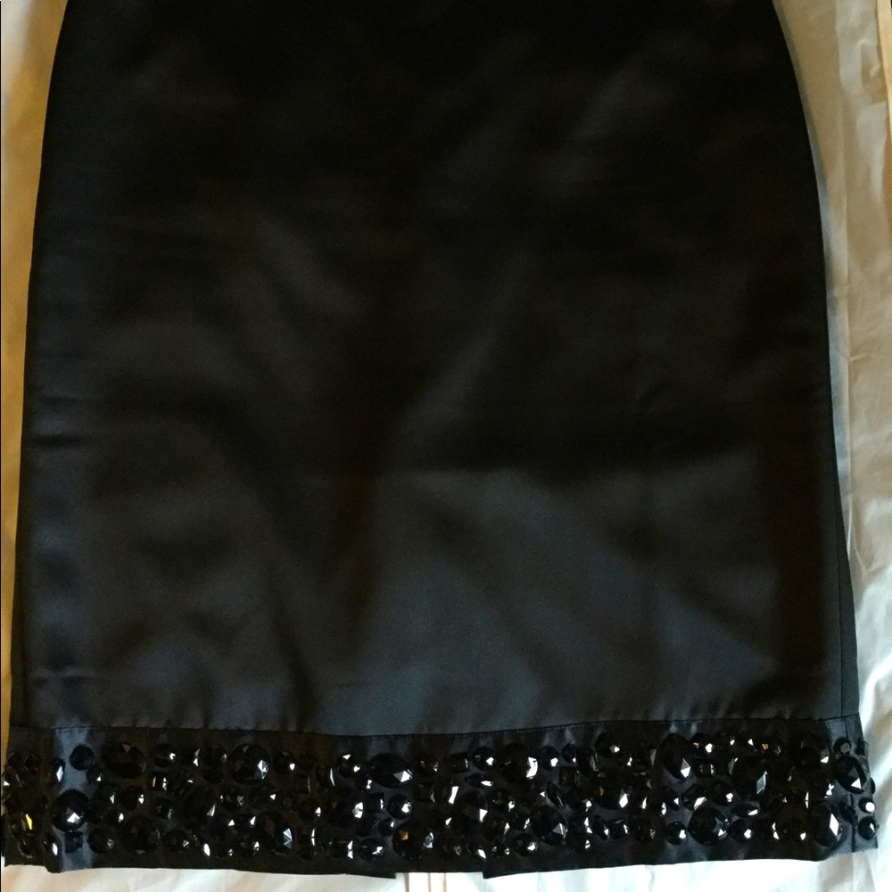 🖤Sexy Elegant WHBM Satin pencil skirt🖤
